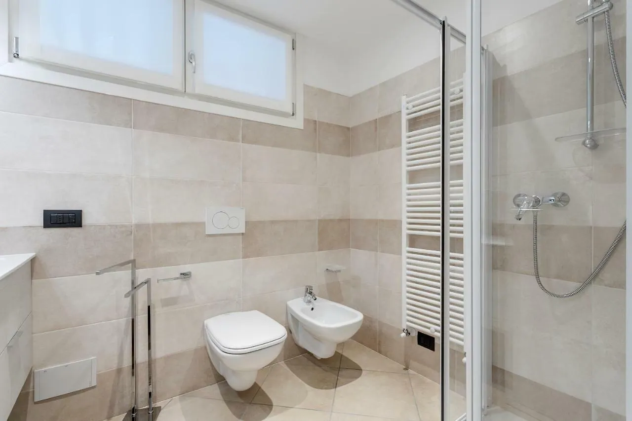 Yellow Lake View Apartment Gera Lario 0*,